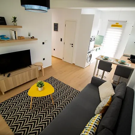 Lejlighed Elcada Apartments-ano Poli *